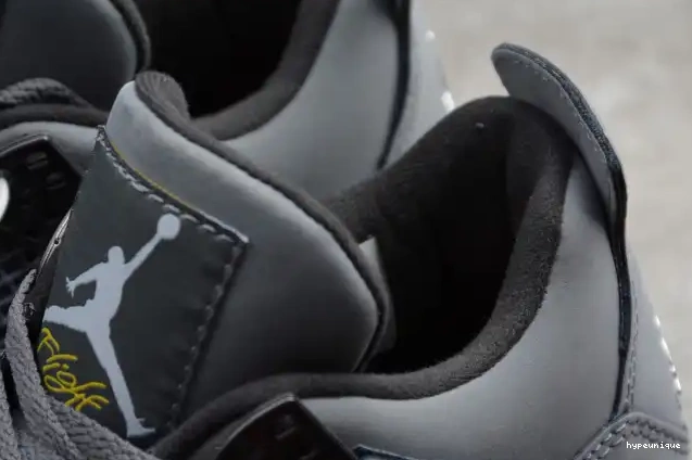 HYPE (2019) Jordan 308497-007 Grey Air 4 Retro Cool 0502